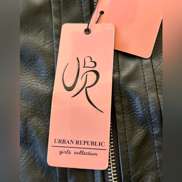 Girls Urban Republic Black Faux Leather Moto Jacket Size 14 NWT! Ready to Gift! - Picture 3 of 5